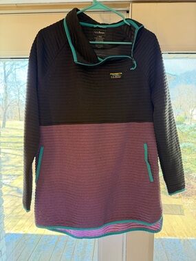 LL BEAN Purple/Black Asymmetric Airlight Pullover size L REG